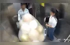 Balões de festa de aniversário explodem dentro de elevador e deixam três pessoas feridas; veja vídeo