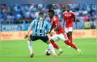 Grêmio atropela o Inter no GreNal 450 e abre vantagem na final do Gauchão