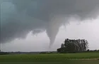 Tornado atinge cidade no interior do Rio Grande do Sul e causa estragos