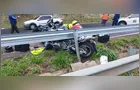 Queda de motocicleta deixa duas pessoas gravemente feridas em Tibagi