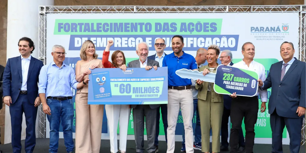 Solenidade de entrega foi realizada nesta segunda-feira (23)