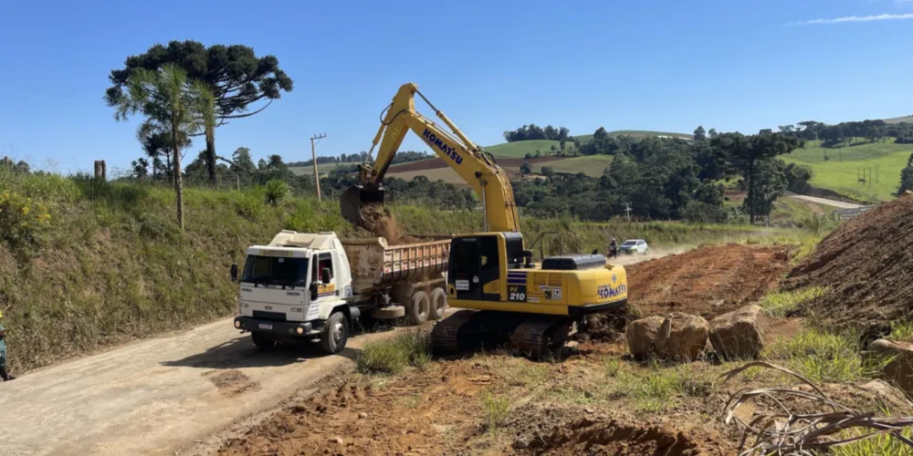 A obra teve início oficialmente no dia 24 de fevereiro