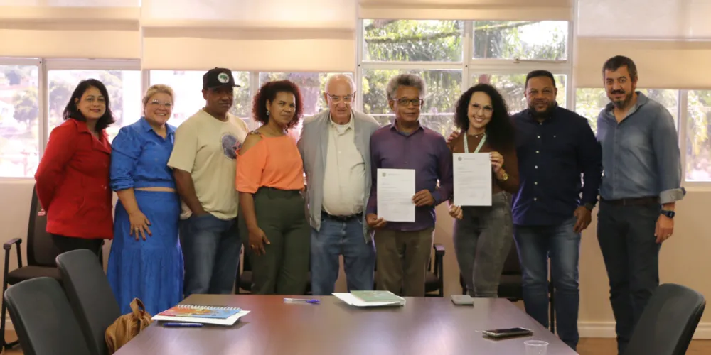 Representantes de assentamento e comunidade quilombola participaram da reunião que confirma a destinação do recurso