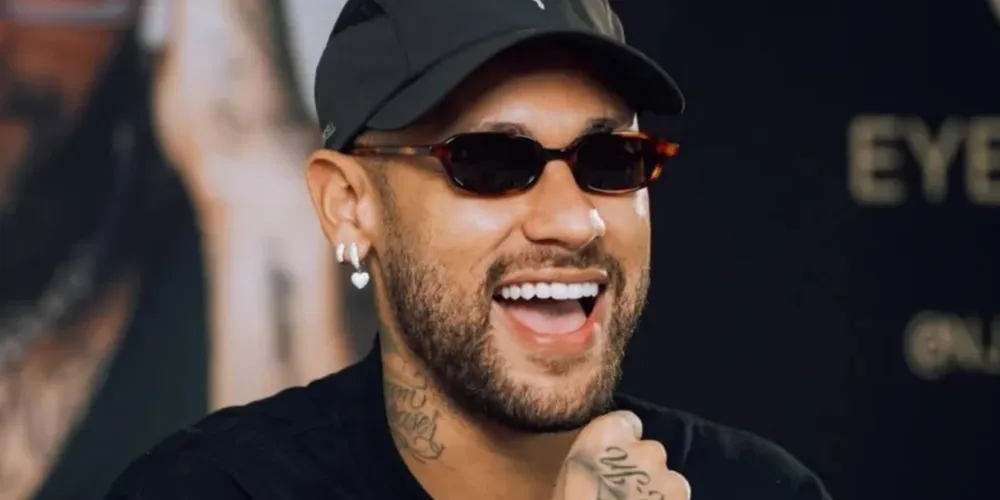 O jogador esteve à frente da NJR Eyewear, sua marca de óculos desenvolvida em parceria com a Aura e a NR Sports