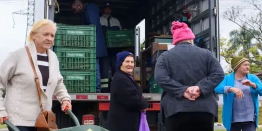 Equipes do Feira Verde estarão trocando recicláveis por frutas, verduras e legumes