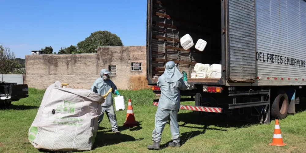 O descarte correto dessas embalagens é obrigatório por lei