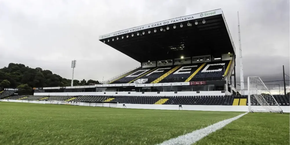 Fantasma encara o Cuiabá no Estádio Germano Krüger