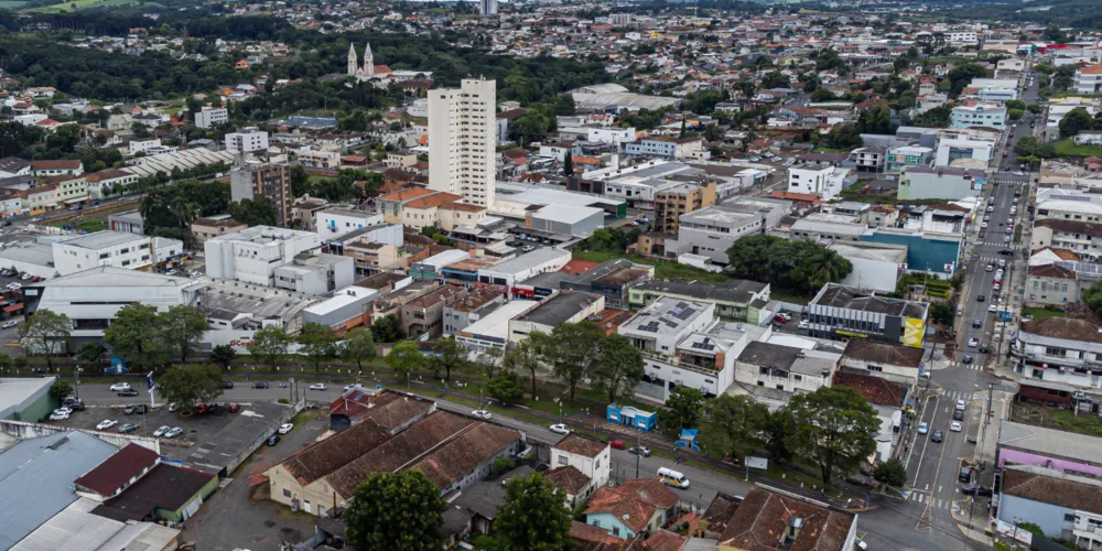 Entre as categorias de consumo, a que mais demanda de recursos é a habitação