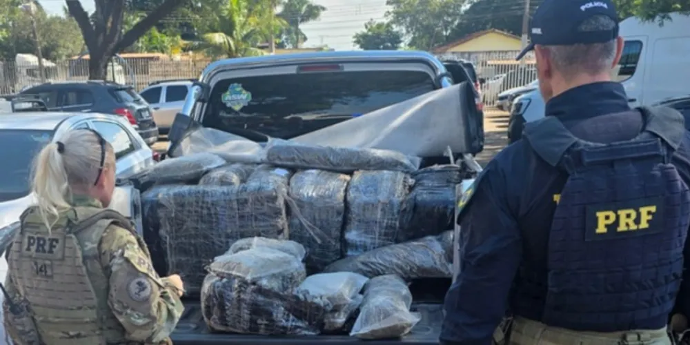 O veículo e a droga foram encaminhados à Delegacia da Polícia Civil em Maringá