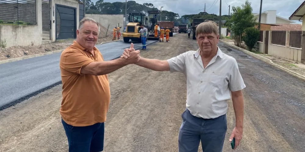 O prefeito de Mallet, Pedro Kowalczyk, visitou as obras nesta quinta-feira (16)