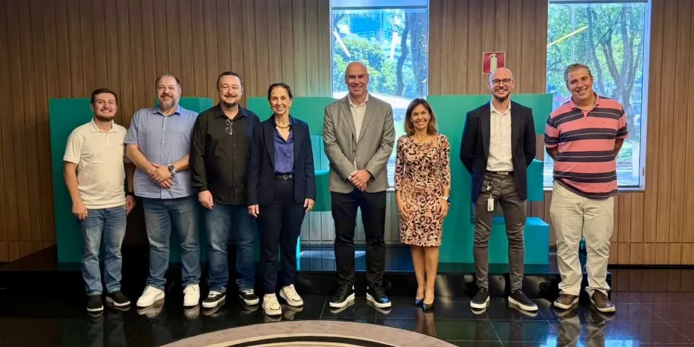 Nina Singer realizou uma visita institucional à sede da HPE Brasil