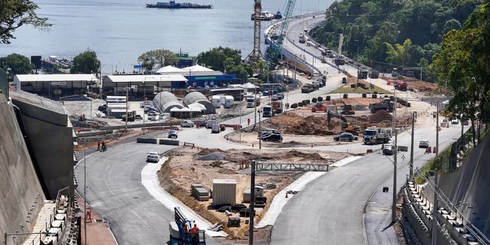 Um dos pontos que recebe atenção especial nesta semana é o acesso pelo lado de Matinhos