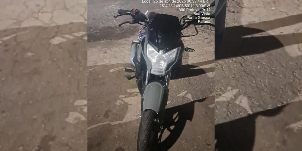 A moto colidiu na traseira do veículo