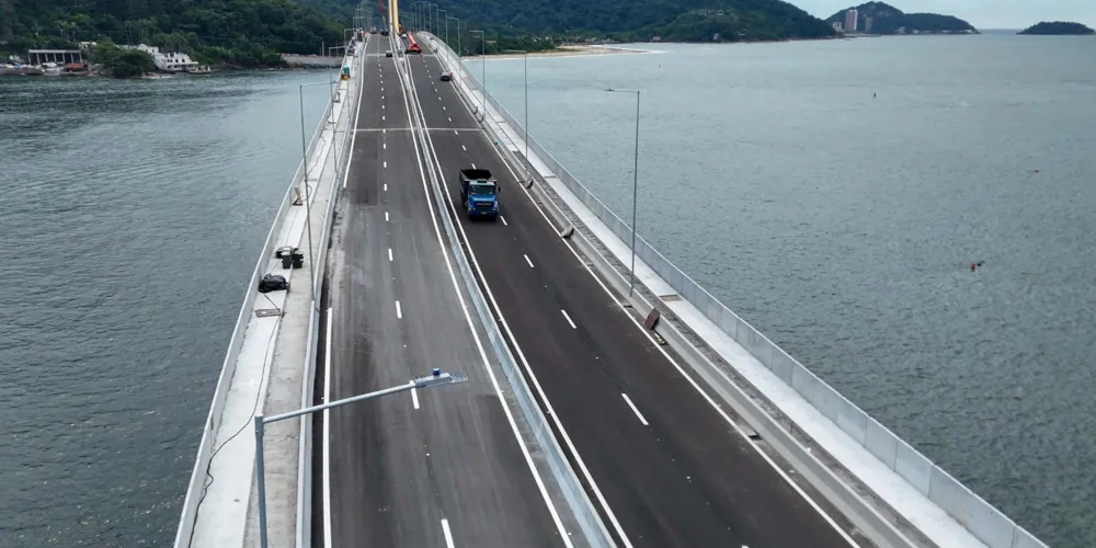 A cerimônia de inauguração será na cabeceira da ponte do lado de Guaratuba