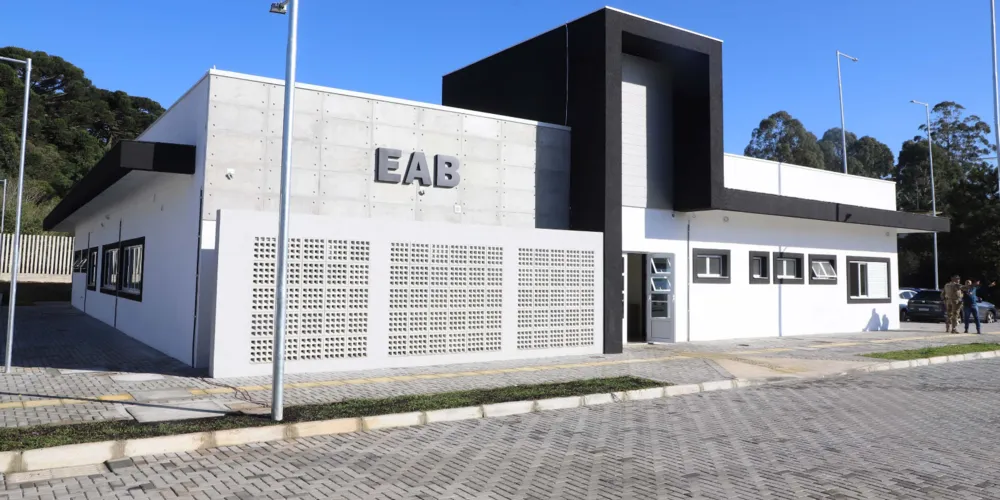 O espaço reúne áreas operacionais, administrativas e de formação