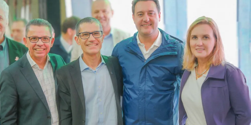 Miguel Sanches Neto, Ivo Demiate, Ratinho Junior e Adriana Campagnoli estiveram reunidos nesta sexta-feira (08)