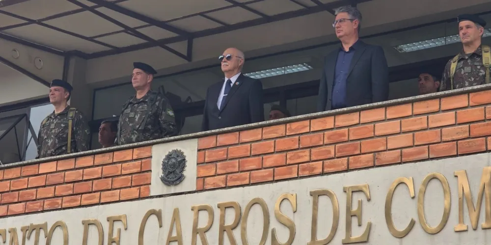 Troca de comando - 5º Brigada da Cavalaria Blindada