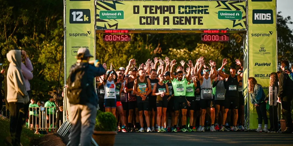Largada da Meia Maratona Unimed Ponta Grossa