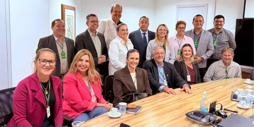 Lideranças municipais e do Estado estiveram reunidas nessa segunda-feira (09)