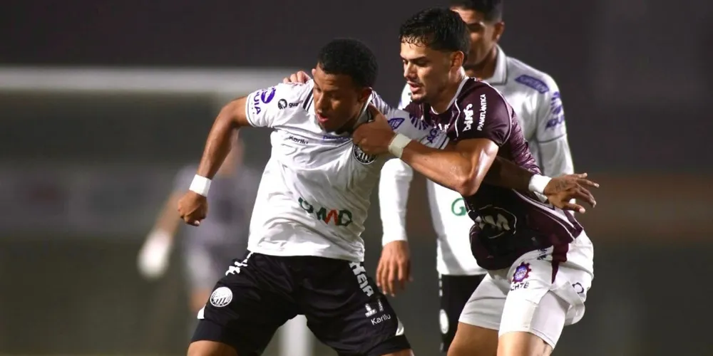 Galdino em duelo diante do Caxias