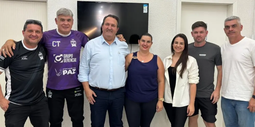 Dirigentes das equipes de futsal de Ponta Grossa