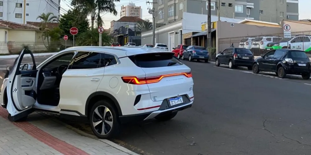 Nenhum dos motoristas ficaram feridos nesta batida