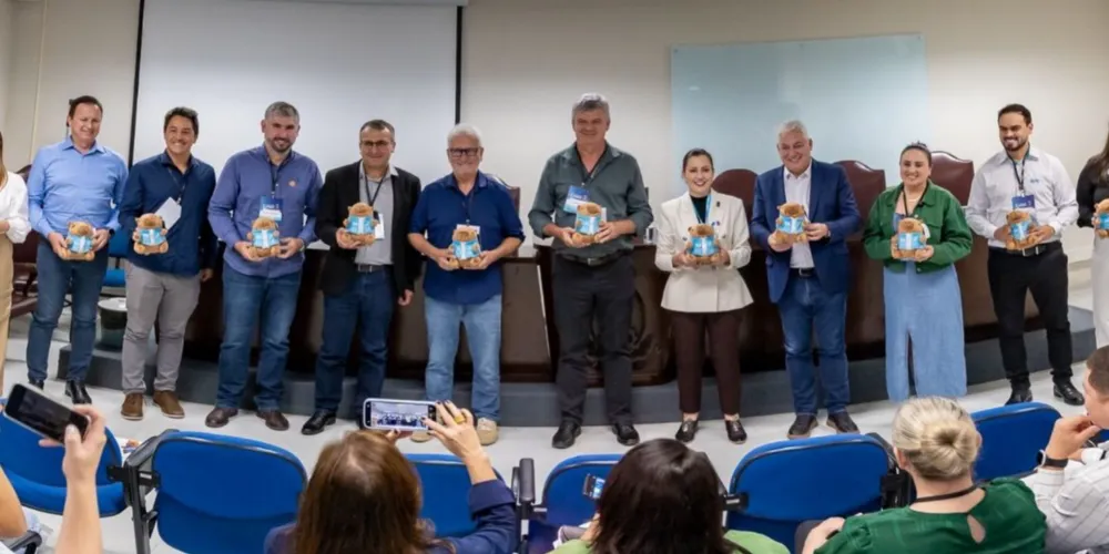 Prefeitos estiveram reunidos com o objetivo de fortalecer a cooperação entre municípios