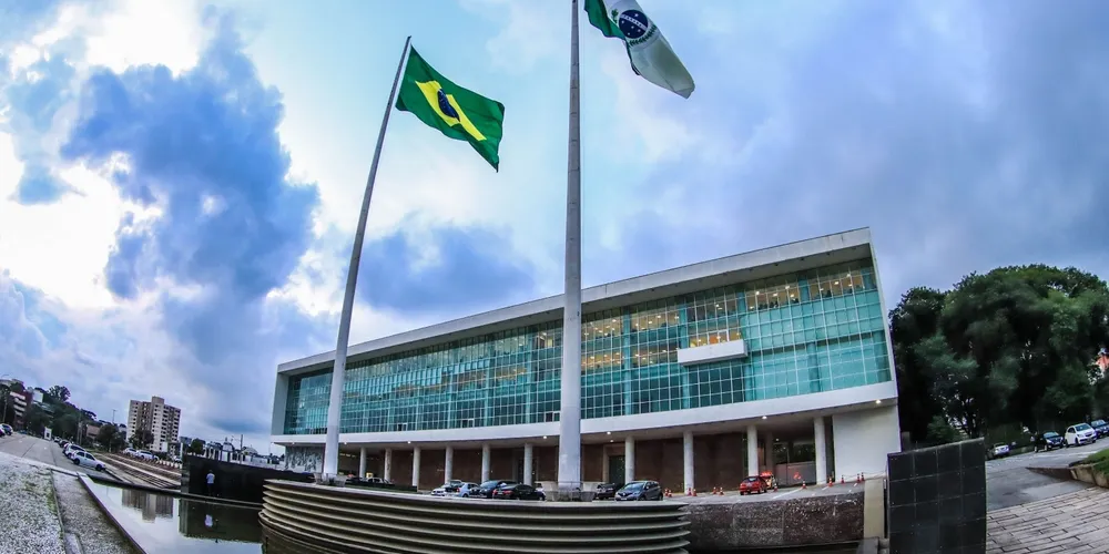 Exonerações afetam 16 secretarias do Poder Executivo Estadual