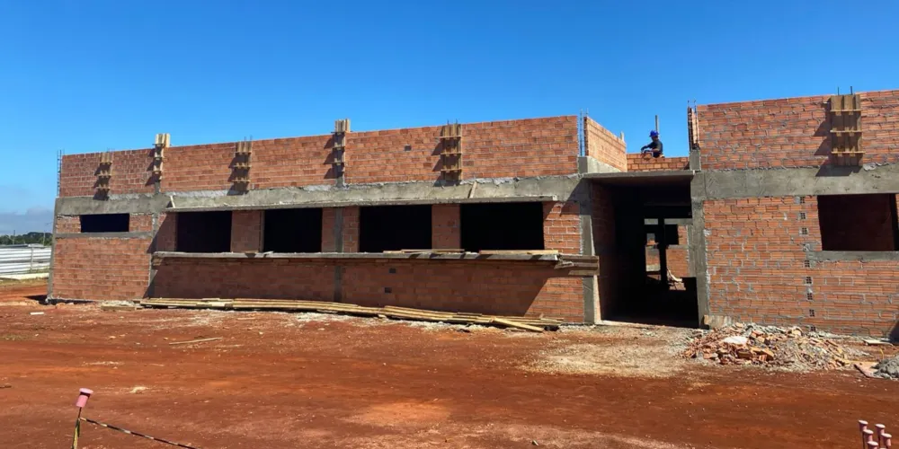 A obra, que ocorre em frente ao HU-UEPG, localizado no campus Uvaranas, conta com investimento total de R$ 10 milhões