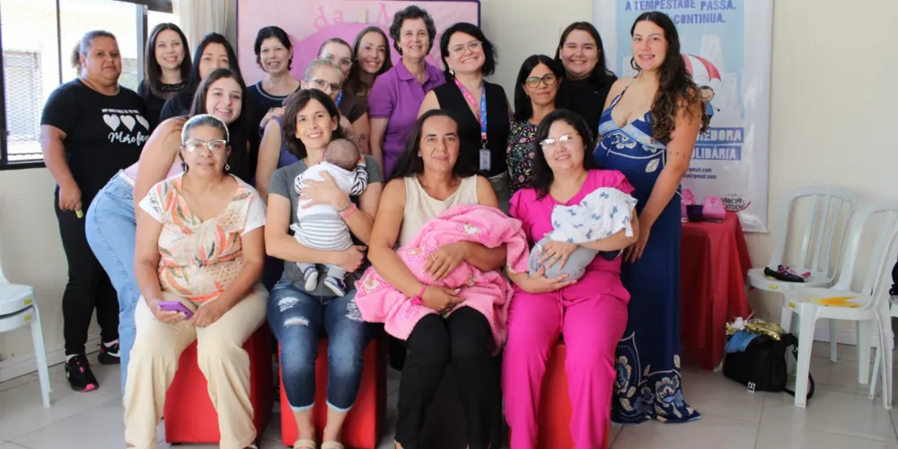 Foram realizadas atividades práticas de escrita e reflexão, com espaço para compartilhamento de experiências