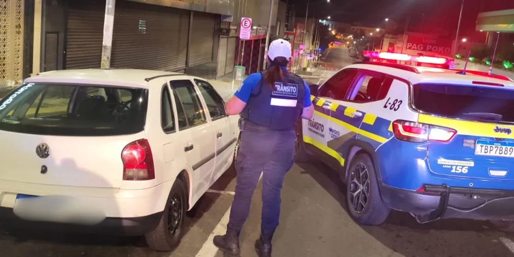 O carro foi apreendido