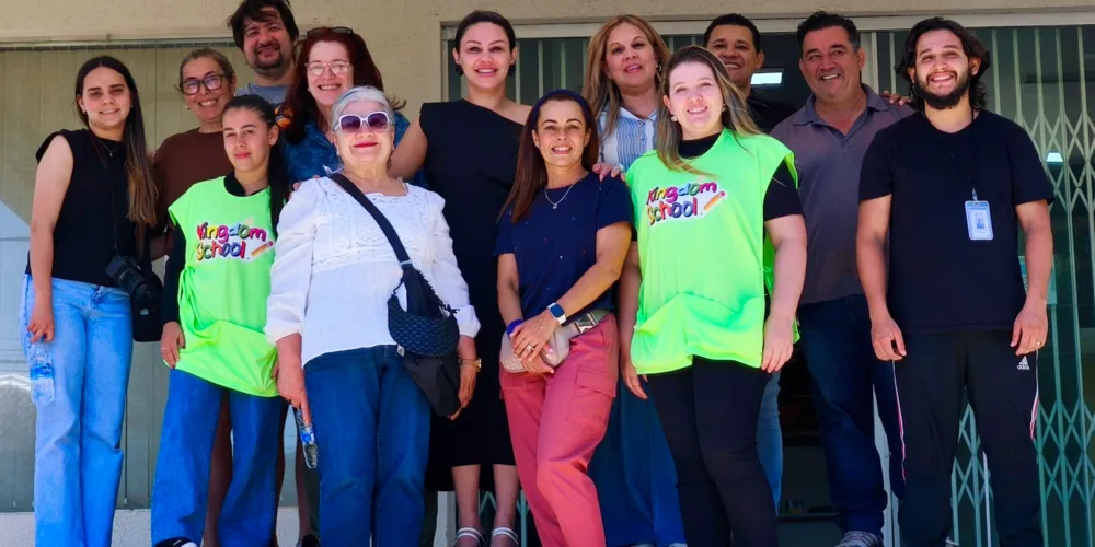 Prefeita e demais representantes da Administração Municipal receberam os missionários