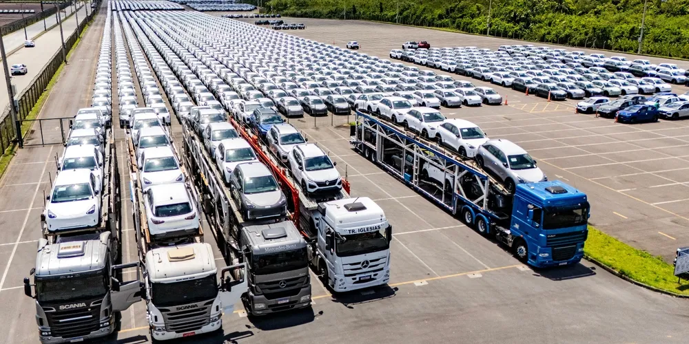 Veículos no Porto de Paranaguá