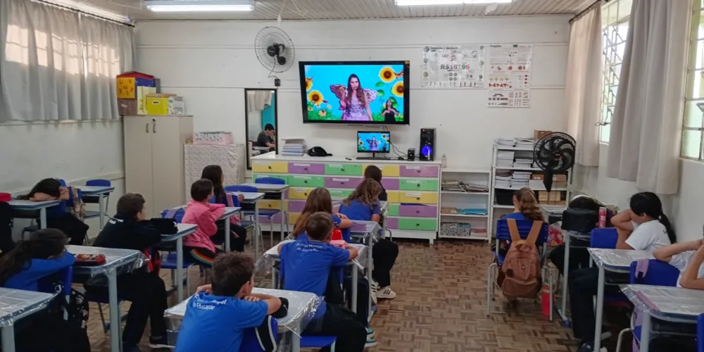 Recursos audiovisuais contribuíram em sala