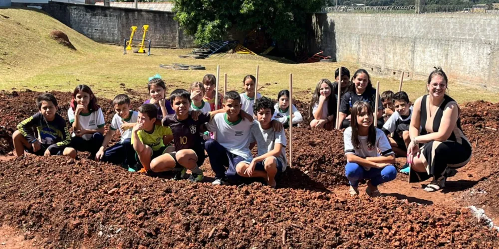 Alunos colocaram 'mão na terra' para trabalhar questões sustentáveis