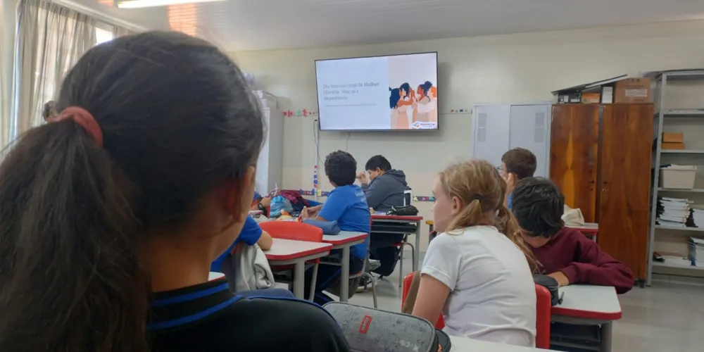 Estudantes puderam ter vários momentos, de maneira interdisciplinar, sobre o 8 de março