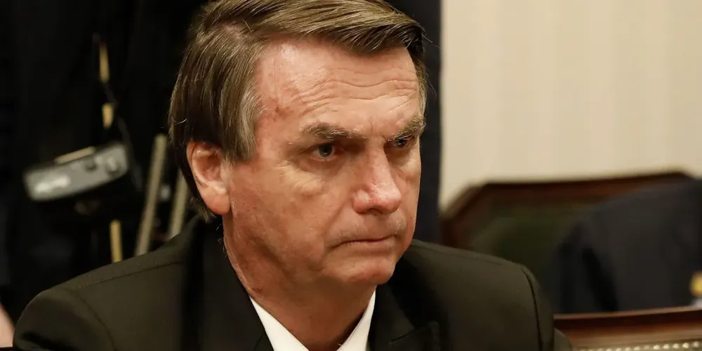 Jair Bolsonaro se queixa de "dores recorrentes e intermitentes no ombro direito