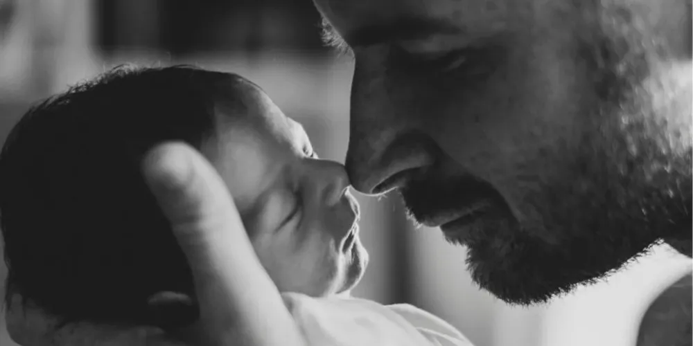 Nova lei amplia de forma gradativa a licença-paternidade no Brasil para até 20 dias, em 2029