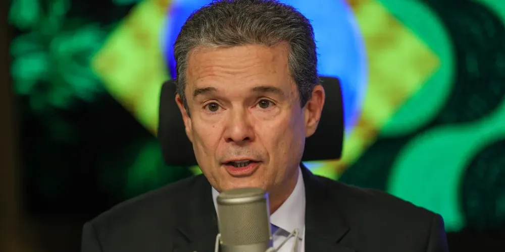 O ministro da Pesca e Aquicultura, André de Paula