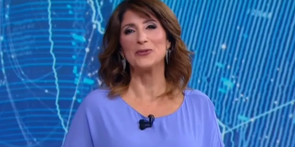 Simone Queiroz, apresentadora do "SBT Brasil"