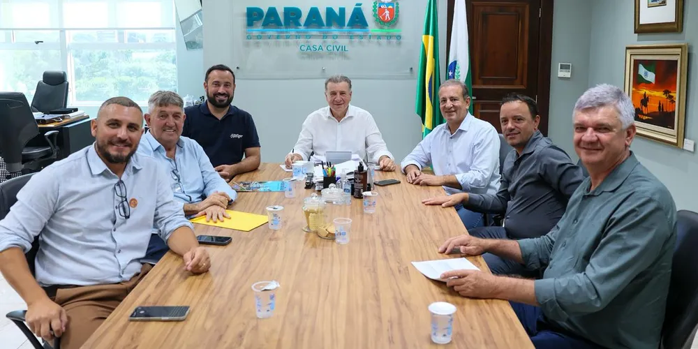 O encontro teve como objetivo fortalecer a parceria entre o Governo do Estado e os municípios