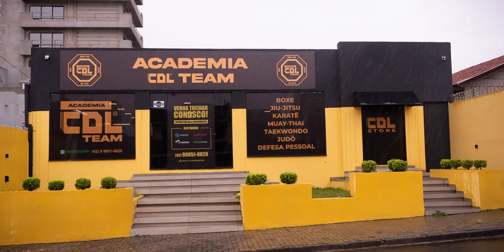 Fachada da CDL Team Premium – Centro de Desenvolvimento de Lutadores, em Ponta Grossa