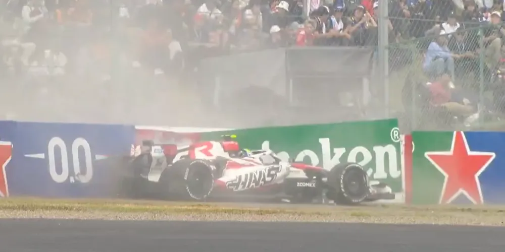 Momento do acidente de Bearman no GP do Japão