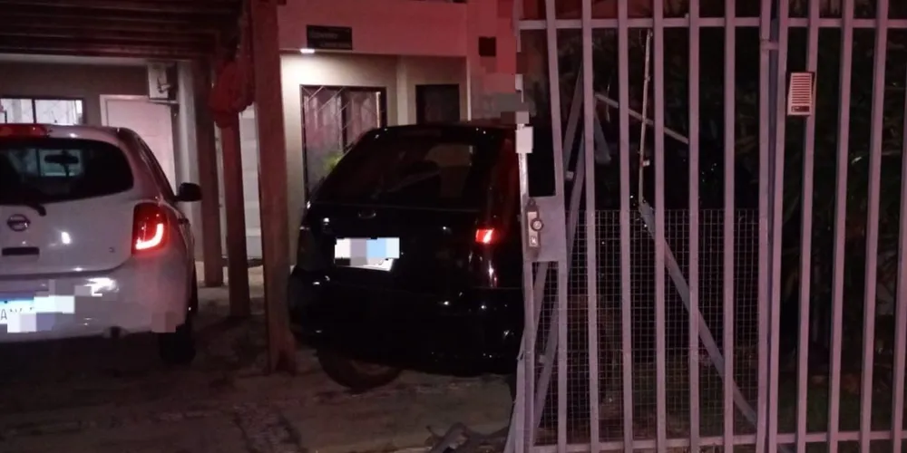 Acidente aconteceu por volta das 4h10, na rua Francisco Ribas