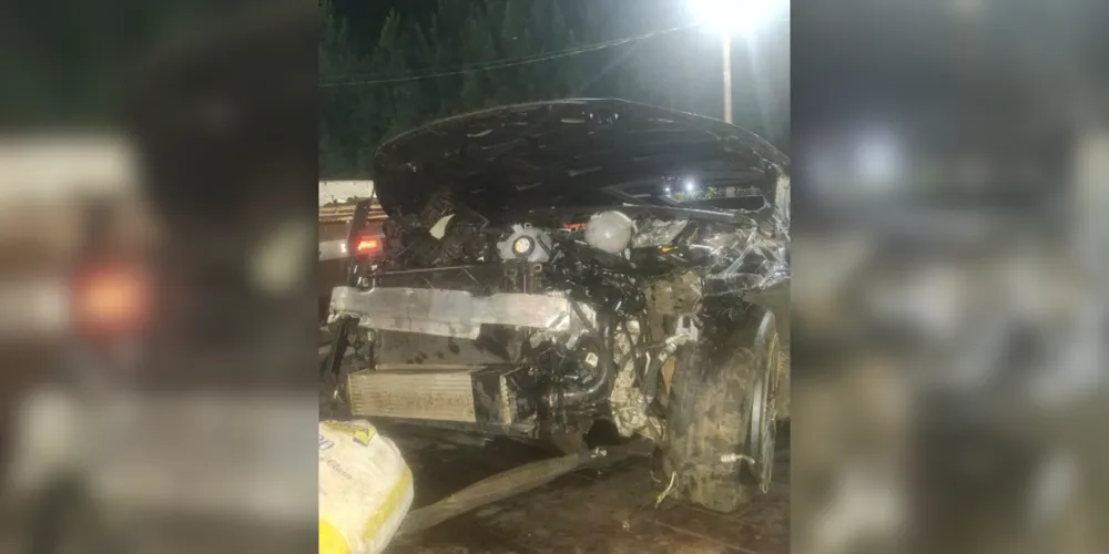 Veículo modelo Audi Q5 destruído