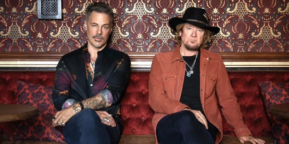 A apresentação faz parte de uma turnê com o projeto Smith/Kotzen, ao lado de Richie Kotzen