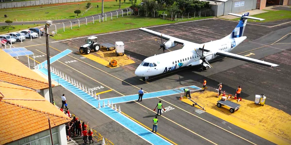 O Aeroporto Sant'Ana de Ponta Grossa encerrou a oferta de voos comerciais em 29 de março de 2025