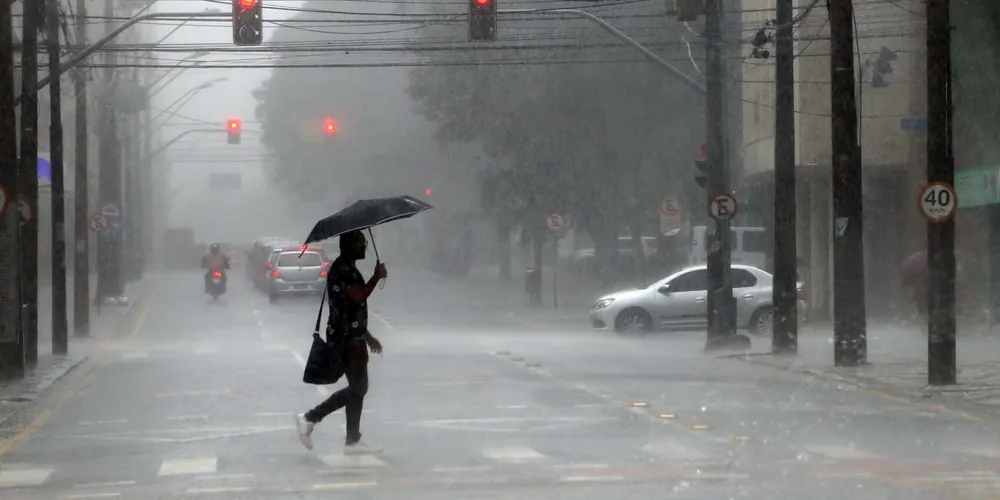 O tempo deve permanecer instável até quinta-feira (30)
