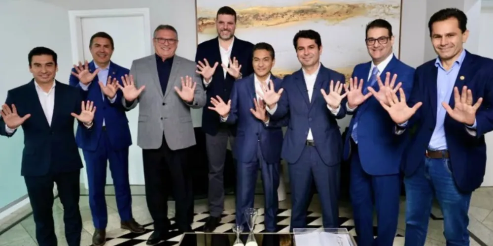 O deputado estadual Alexandre Curi em ato de filiação ao Republicanos nesta quarta-feira (1º)