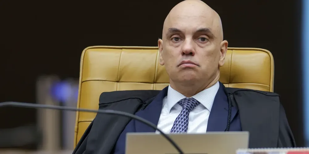Ministro Alexandre de Moraes na sessão plenária